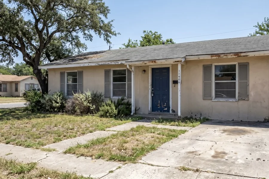 San Antonio rental we bought from an out-of-state landlord — tenant damage, no repairs, closed in 4 days